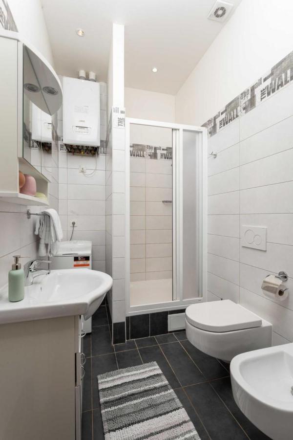 Letna Apartments Прага Экстерьер фото