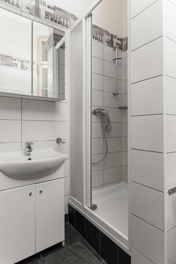 Letna Apartments Прага Экстерьер фото