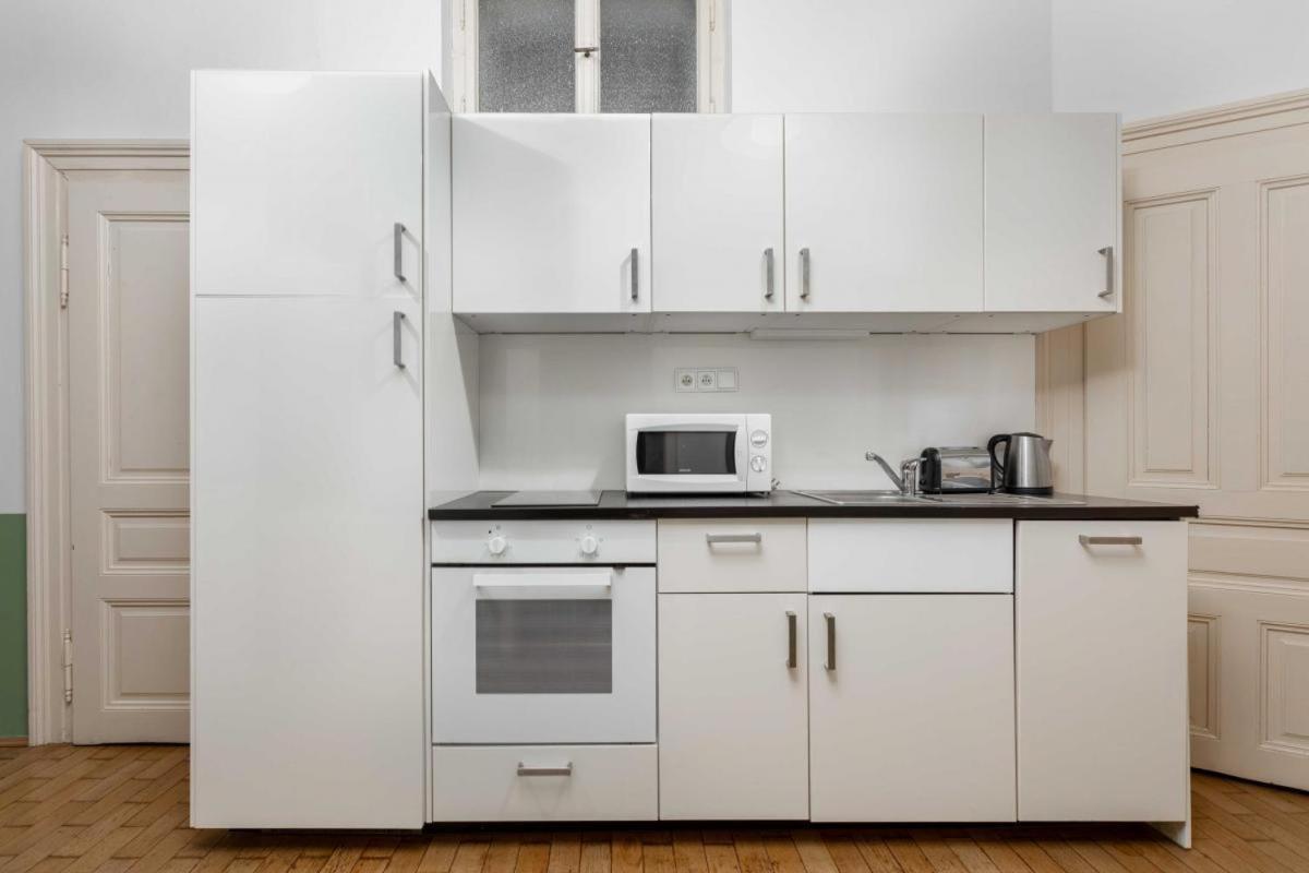 Letna Apartments Прага Экстерьер фото