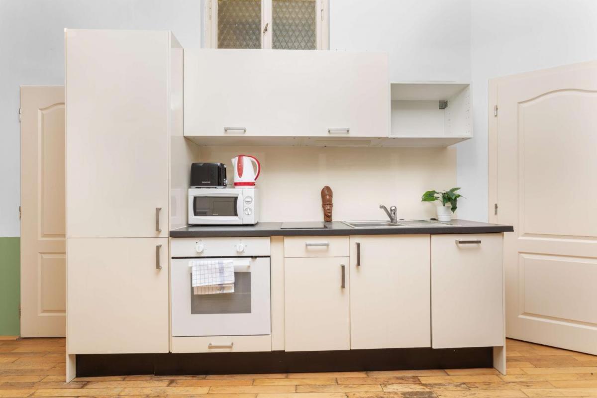 Letna Apartments Прага Экстерьер фото